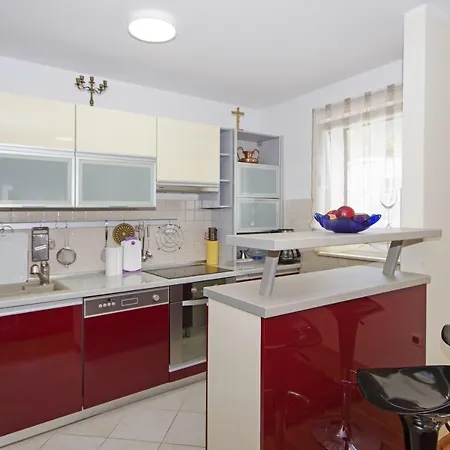 Delux Apartman Jukic アパート マカルスカ